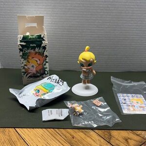 Baby Molly Figurine with Accessories
Free Hugs